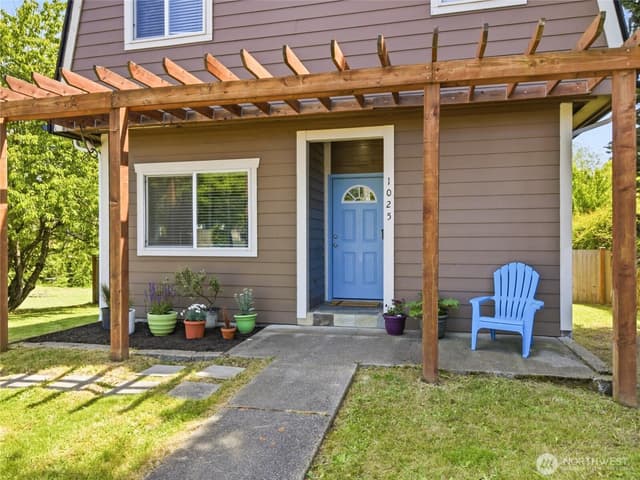 Property photo for 1025 S Prospect Street, Tacoma photo 4