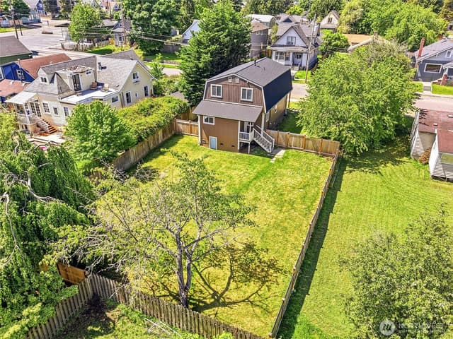 Property photo for 1025 S Prospect Street, Tacoma photo 5
