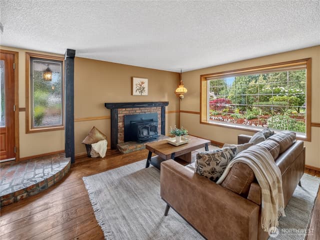 Property photo for 3306 217th Place SE, Sammamish photo 4