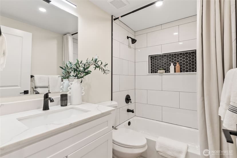 Property photo for 22518 Dorre Don Way, Maple Valley photo 25