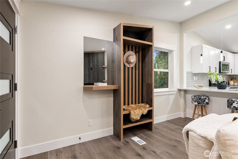 Property photo for 22518 Dorre Don Way, Maple Valley photo 11