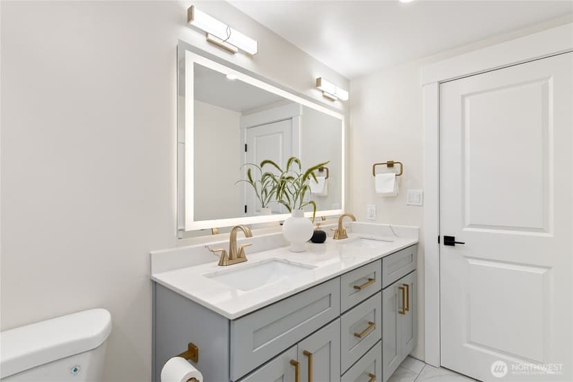 Property photo for 22518 Dorre Don Way, Maple Valley photo 31