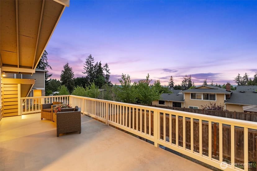 Property photo for 15919 NE 84th Avenue NE, Kenmore photo 11