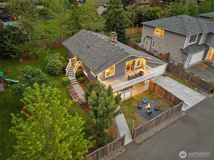 Property photo for 15919 NE 84th Avenue NE, Kenmore