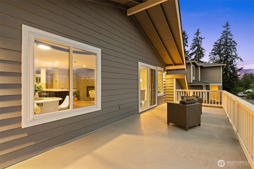 Property photo for 15919 NE 84th Avenue NE, Kenmore photo 12