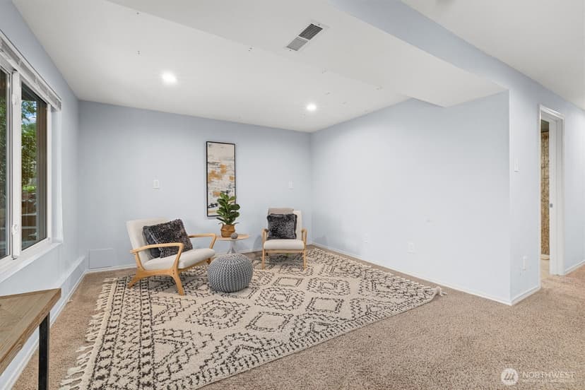 Property photo for 15919 NE 84th Avenue NE, Kenmore photo 22
