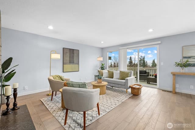 Property photo for 15919 NE 84th Avenue NE, Kenmore photo 5