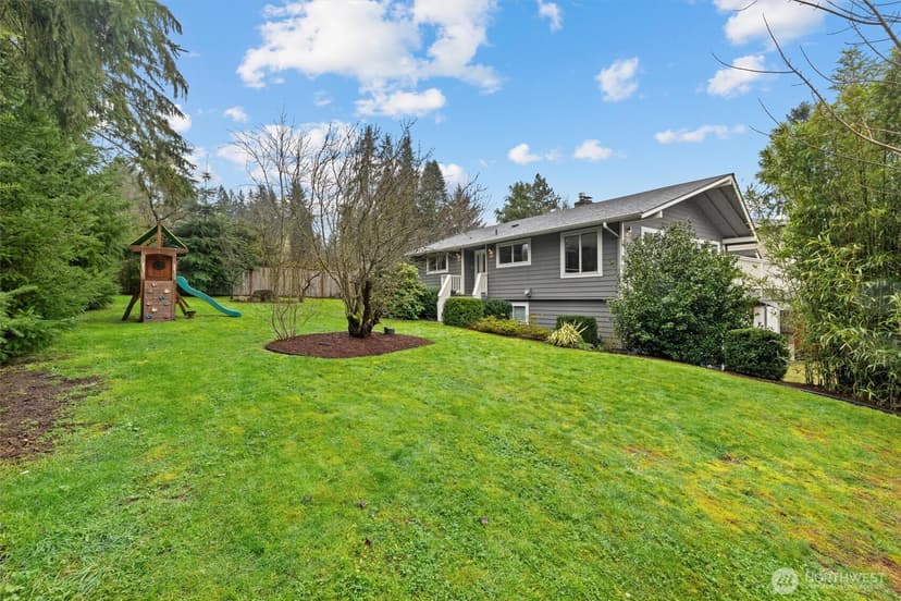 Property photo for 15919 NE 84th Avenue NE, Kenmore photo 33