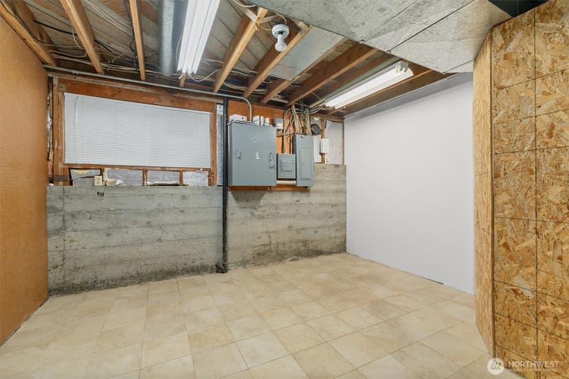 Property photo for 15919 NE 84th Avenue NE, Kenmore photo 28