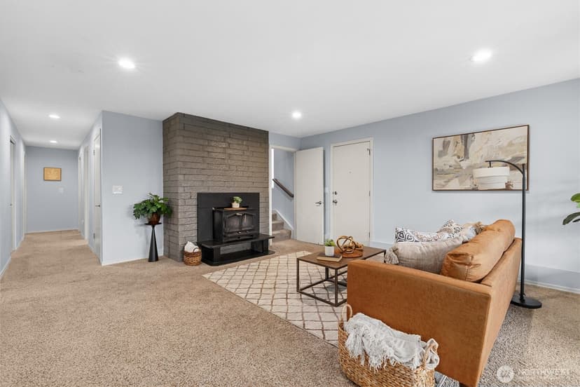Property photo for 15919 NE 84th Avenue NE, Kenmore photo 21