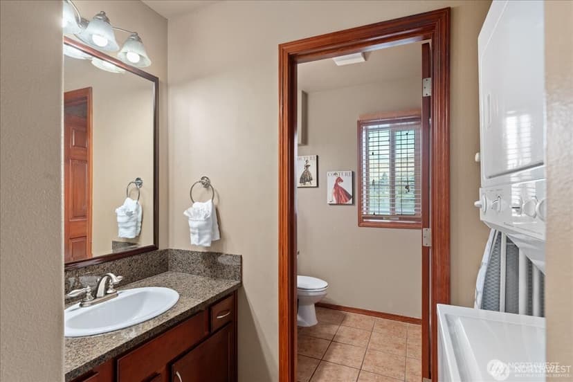 Property photo for 322 W Woodin Avenue #528, Chelan photo 14