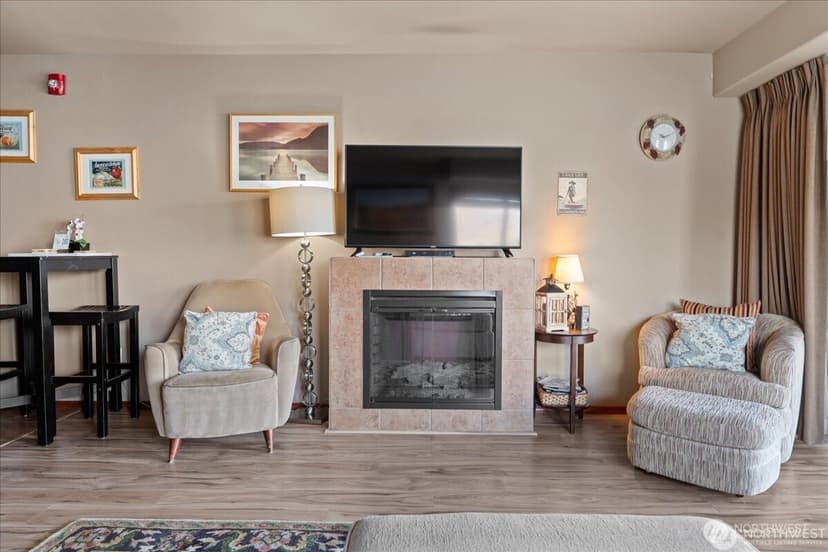 Property photo for 322 W Woodin Avenue #528, Chelan photo 6