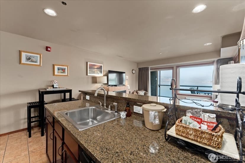 Property photo for 322 W Woodin Avenue #528, Chelan photo 11
