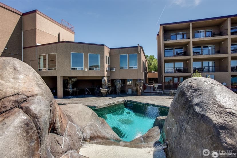 Property photo for 322 W Woodin Avenue #528, Chelan photo 32