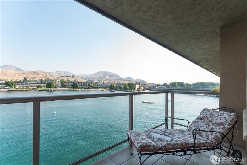 Property photo for 322 W Woodin Avenue #528, Chelan photo 24