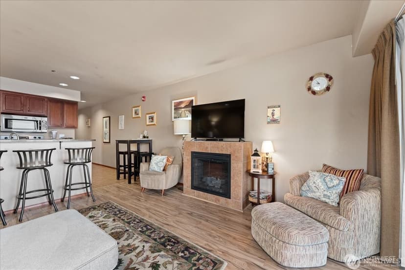 Property photo for 322 W Woodin Avenue #528, Chelan photo 7