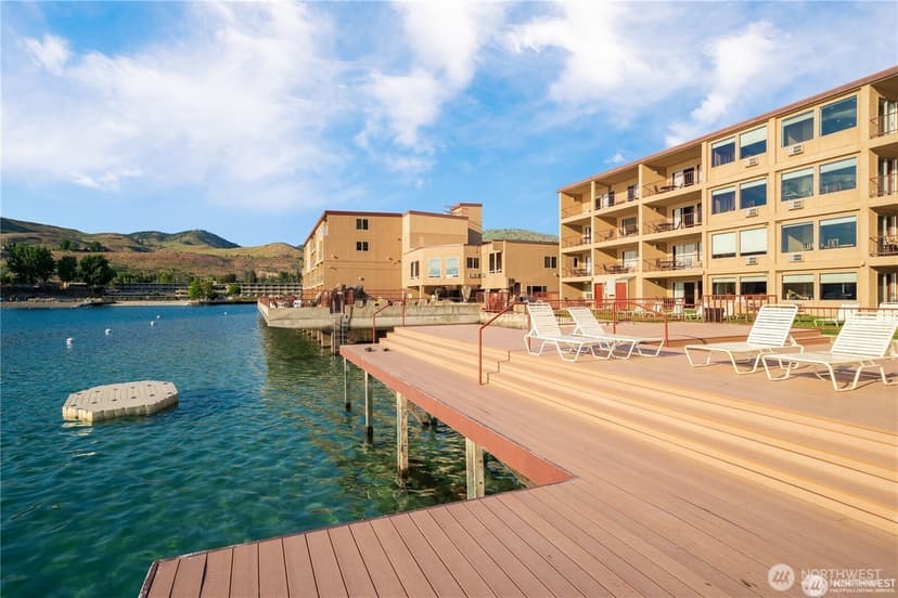 Property photo for 322 W Woodin Avenue #528, Chelan photo 29