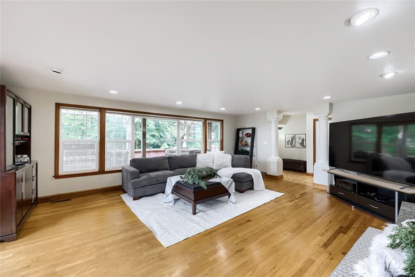 Property photo for 18314 320th Avenue NE, Duvall photo 5