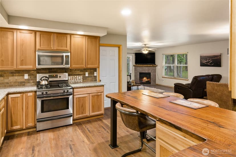 Property photo for 750 Evergreen Valley Loop Road, Ronald photo 14