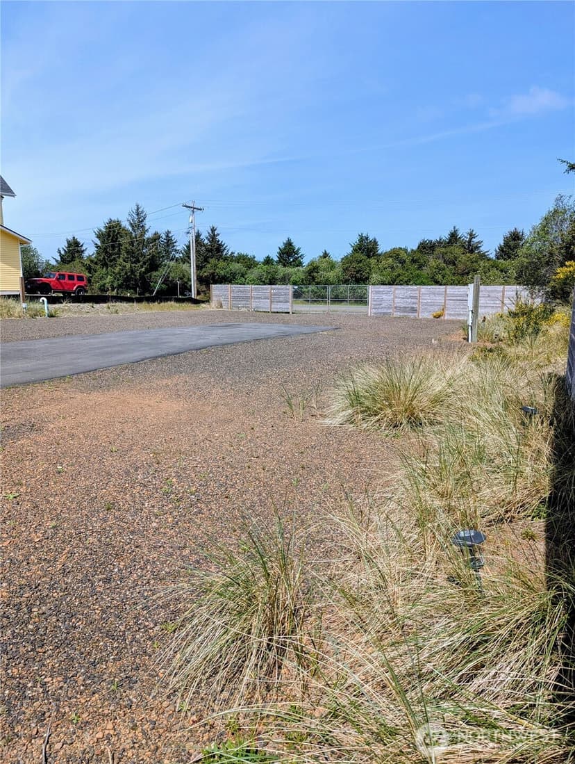 Property photo for 235 Marine View Drive SW SW, Ocean Shores photo 3