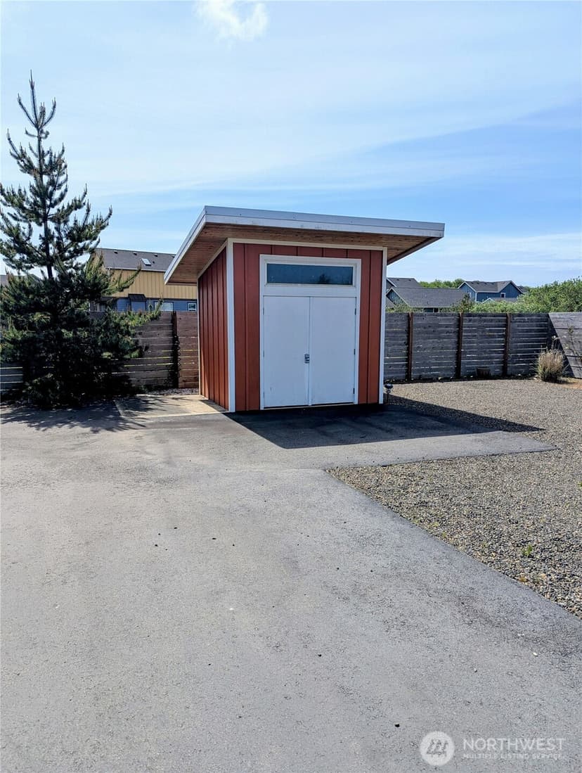 Property photo for 235 Marine View Drive SW SW, Ocean Shores photo 5