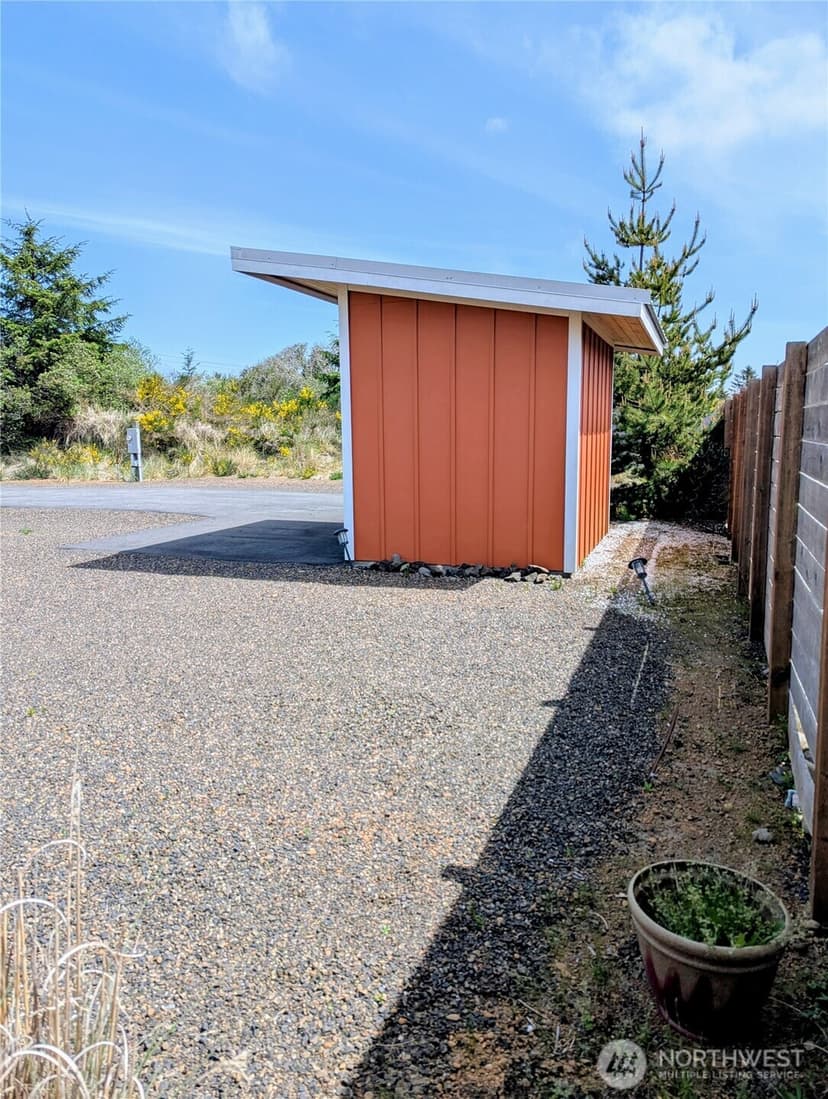 Property photo for 235 Marine View Drive SW SW, Ocean Shores photo 6