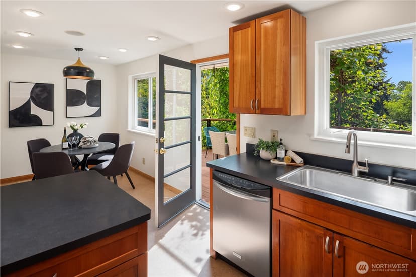 Property photo for 10617 21st Avenue SW, Seattle photo 8