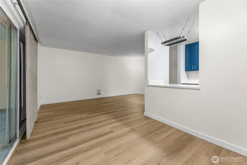 Property photo for 12510 NE 130th Way #B106, Kirkland photo 6