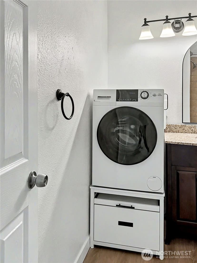 Property photo for 12510 NE 130th Way #B106, Kirkland photo 13