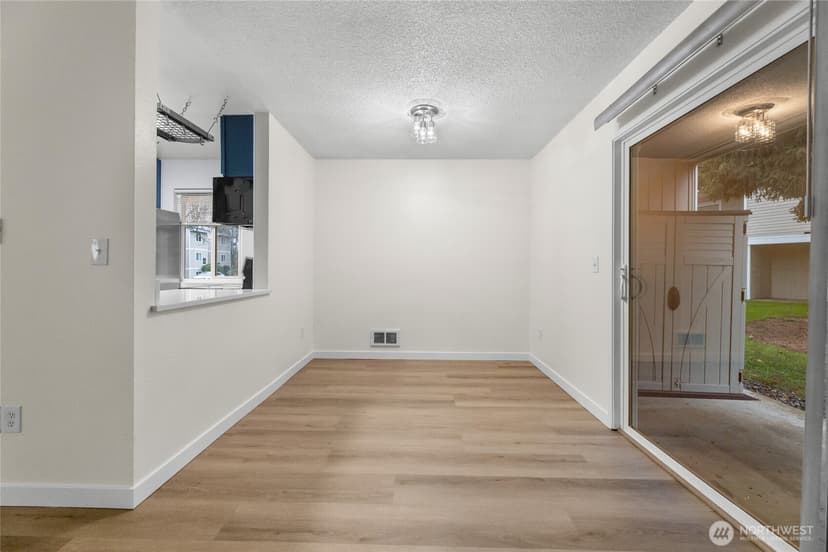 Property photo for 12510 NE 130th Way #B106, Kirkland photo 5