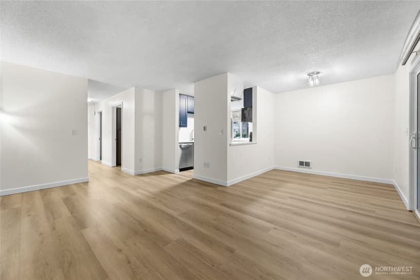 Property photo for 12510 NE 130th Way #B106, Kirkland photo 7