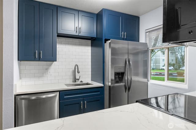 Property photo for 12510 NE 130th Way #B106, Kirkland photo 2