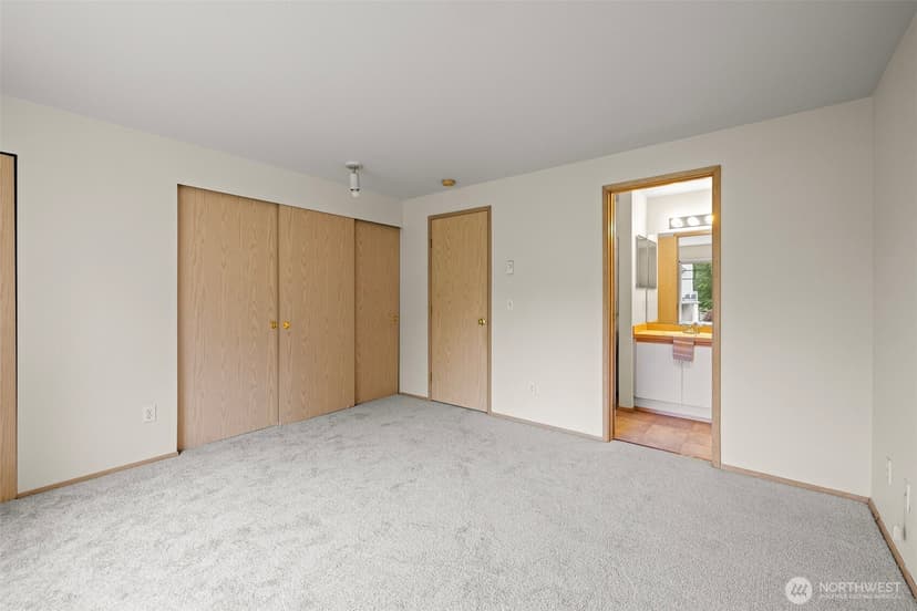 Property photo for 5410 S 236th Place, Kent photo 13