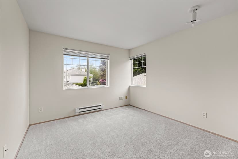 Property photo for 5410 S 236th Place, Kent photo 17