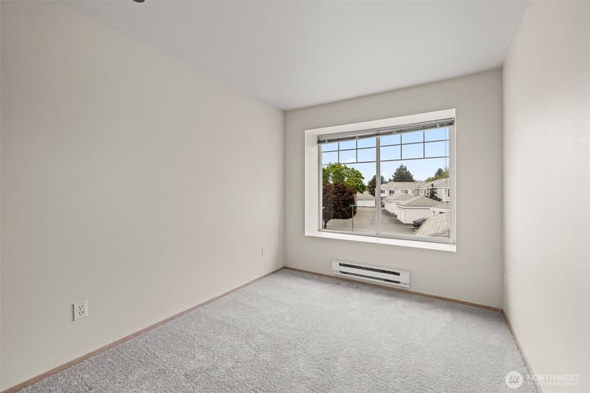 Property photo for 5410 S 236th Place, Kent photo 19
