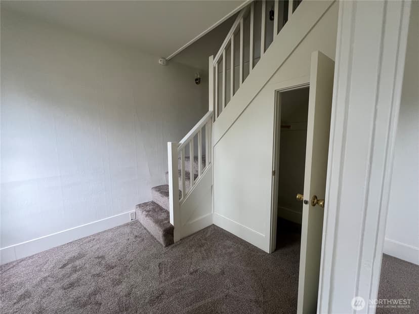 Property photo for 2123 S Wilkeson Street, Tacoma photo 7
