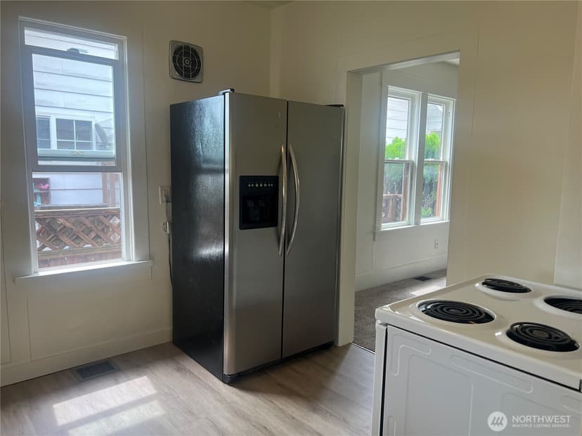 Property photo for 2123 S Wilkeson Street, Tacoma photo 3