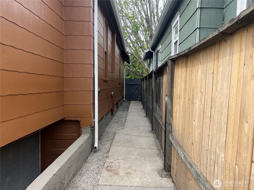 Property photo for 2123 S Wilkeson Street, Tacoma photo 17