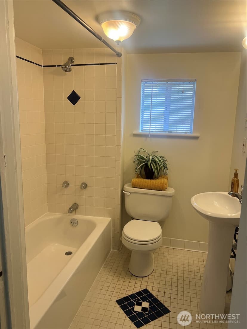 Property photo for 2123 S Wilkeson Street, Tacoma photo 8