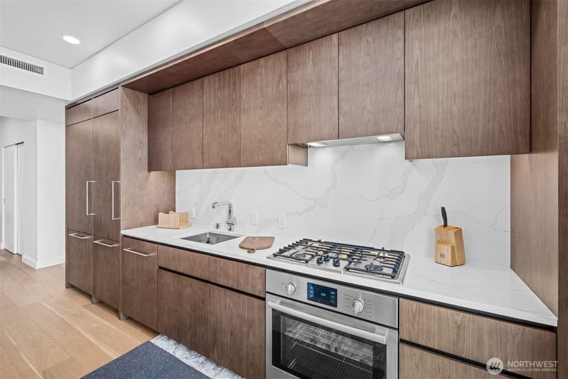 Property photo for 121 Stewart Street #2402, Seattle photo 8