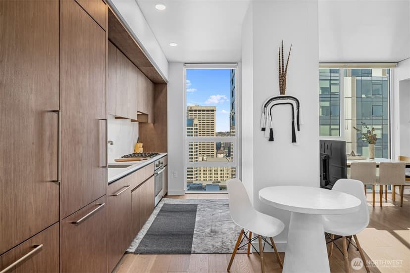 Property photo for 121 Stewart Street #2402, Seattle photo 7
