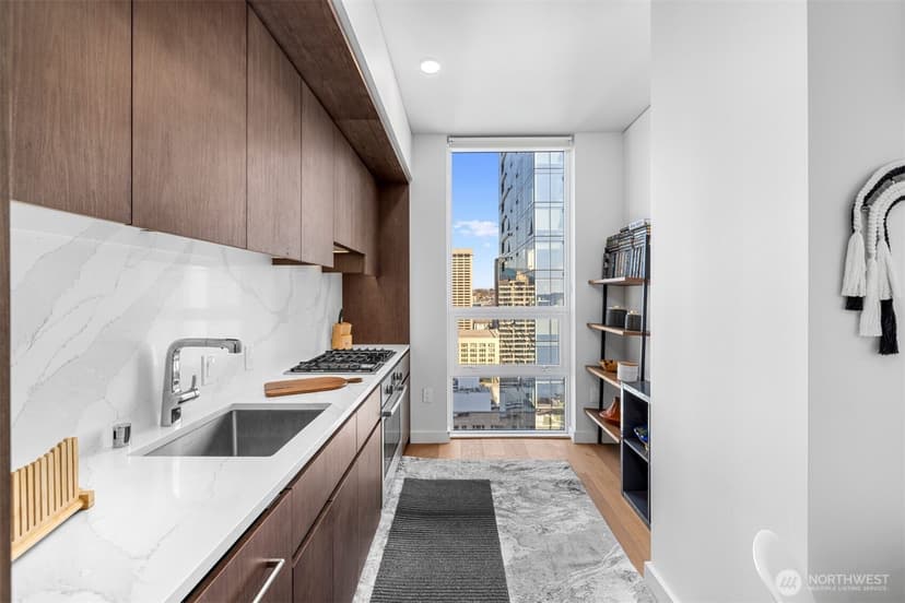 Property photo for 121 Stewart Street #2402, Seattle photo 9