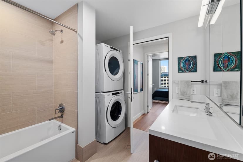 Property photo for 121 Stewart Street #2402, Seattle photo 19