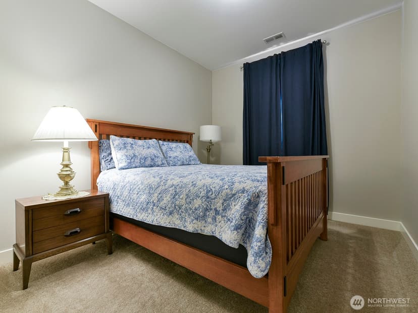 Property photo for 12825 Lakeholme Road SW, Lakewood photo 15
