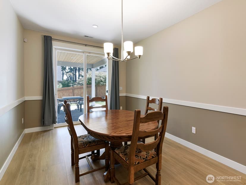 Property photo for 12825 Lakeholme Road SW, Lakewood photo 10