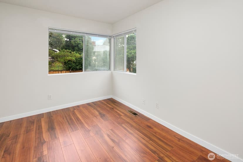 Property photo for 2367 S Forest Street, Seattle photo 9