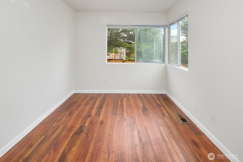 Property photo for 2367 S Forest Street, Seattle photo 10
