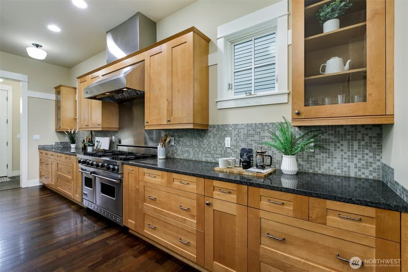 Property photo for 5726 Kirkwood Place N, Seattle photo 5