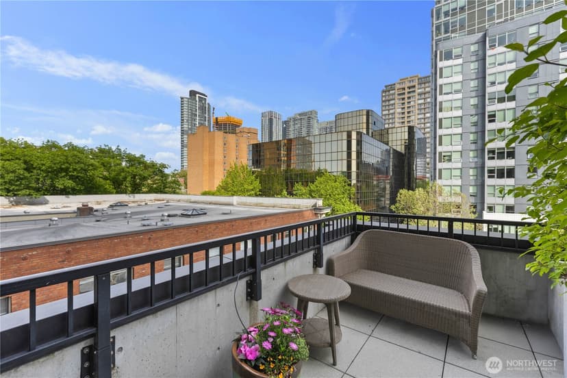 Property photo for 2720 3rd Avenue #509, Seattle photo 5