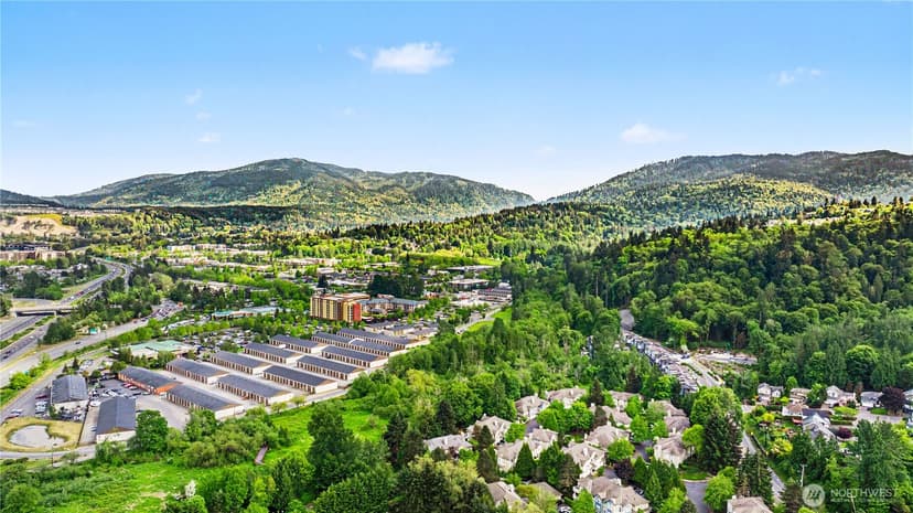 Property photo for 2160 Newport Way NW #6-1, Issaquah photo 30